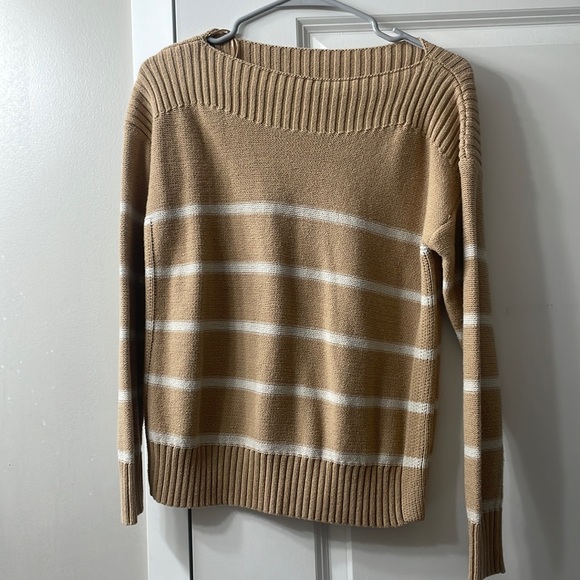 Sweater - Picture 1 of 2